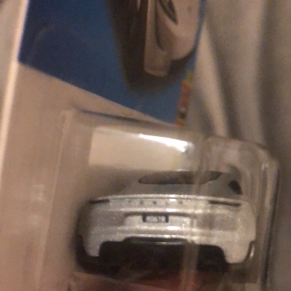 Tesla Roadster - Picture 6 of 8